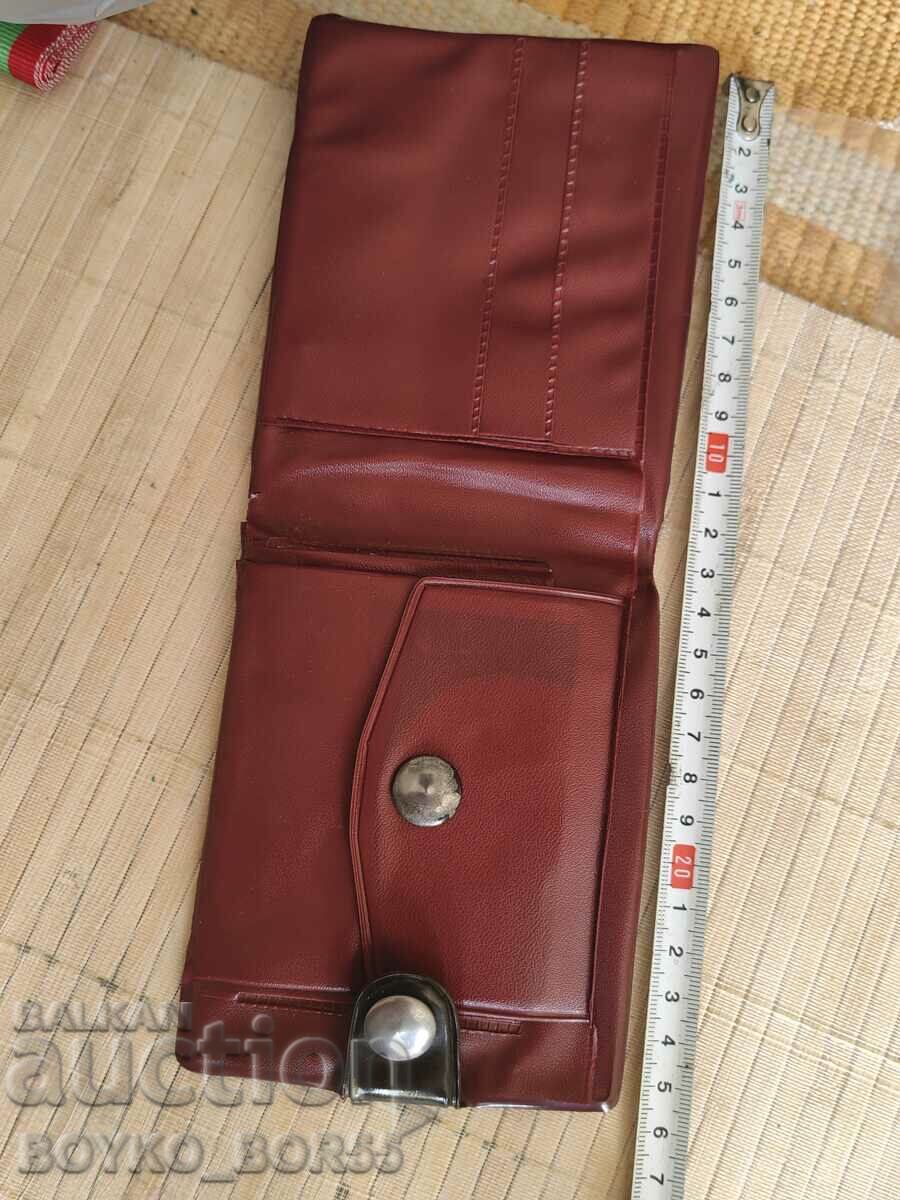 Vintage Vintage Social Wallet with price 10.00 BGN | € 5.11 Vintage Vintage Social Wallet with price 10.00 BGN | € 5.11
