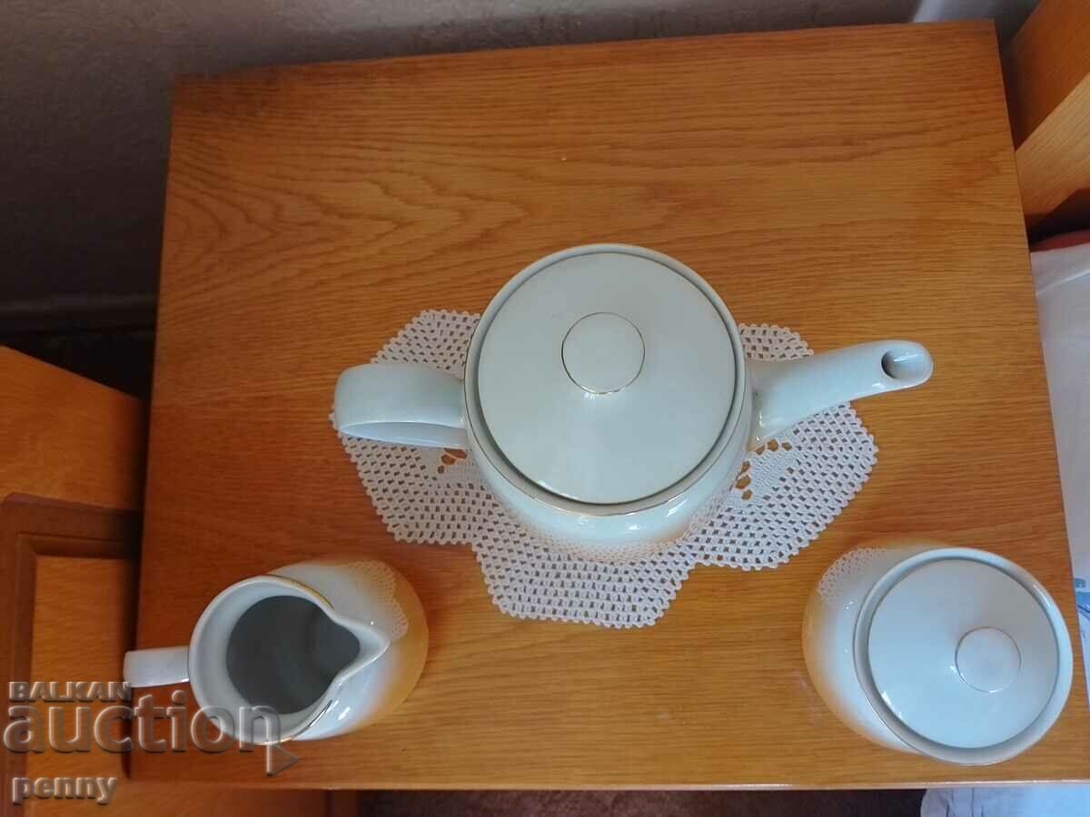 Bulgarian porcelain of "Kitka" with price 19.99 BGN | € 10.22 Bulgarian porcelain of "Kitka" with price 19.99 BGN | € 10.22