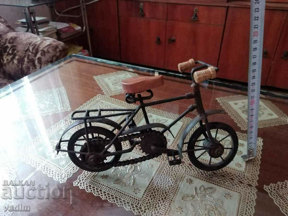 ROATA METAL RETRO cu preț € 25.00 | 48.90 BGN