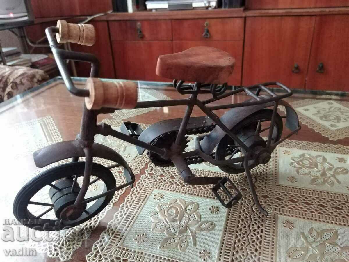 Licitație ROATA METAL RETRO