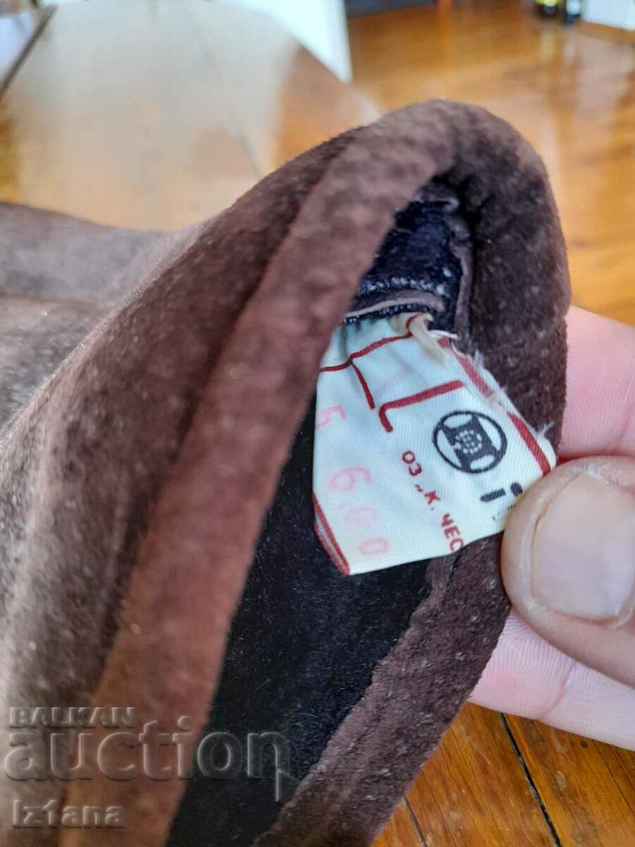 Old kid gloves - 5 Old kid gloves - 5