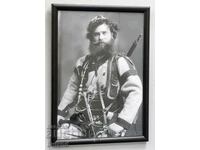 Portretul lui Tane Voivoda de înaltă calitate într-un cadru VMRO VMRO