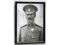 Υψηλής ποιότητας πορτρέτο του συνταγματάρχη Boris Drangov σε κορνίζα