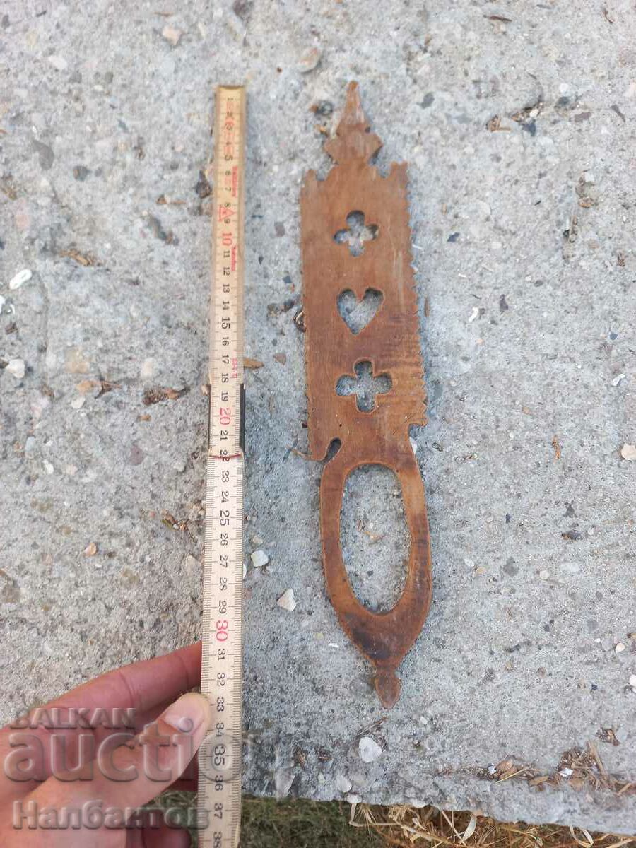 Auction OLD WOODEN DEVICE FOR YARN ELBOW ETHNOGRAPHY Auction OLD WOODEN DEVICE FOR YARN ELBOW ETHNOGRAPHY