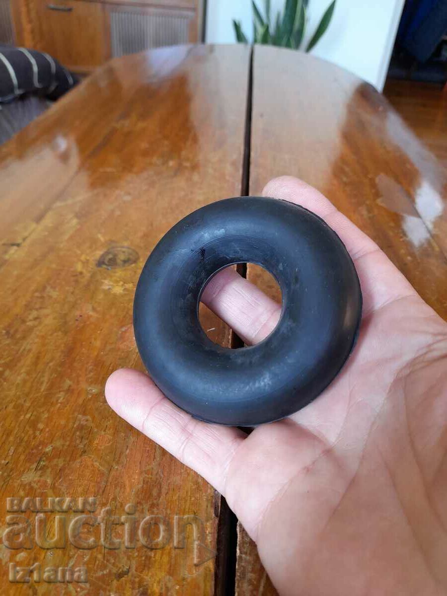 Vechi expansor de cauciuc cu preț 30.00 BGN | € 15.34