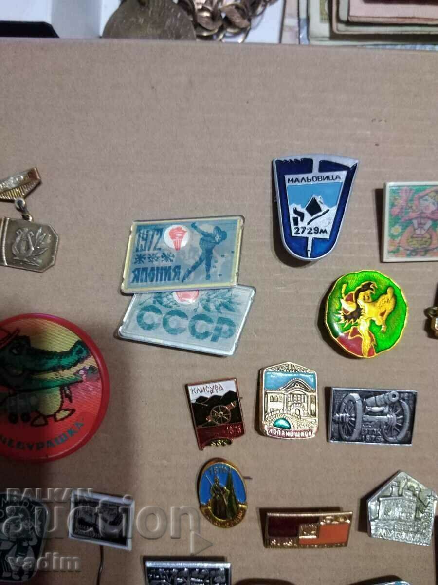Auction LOT OF BADGES 22 COUNT MISCELLANEOUS Auction LOT OF BADGES 22 COUNT MISCELLANEOUS