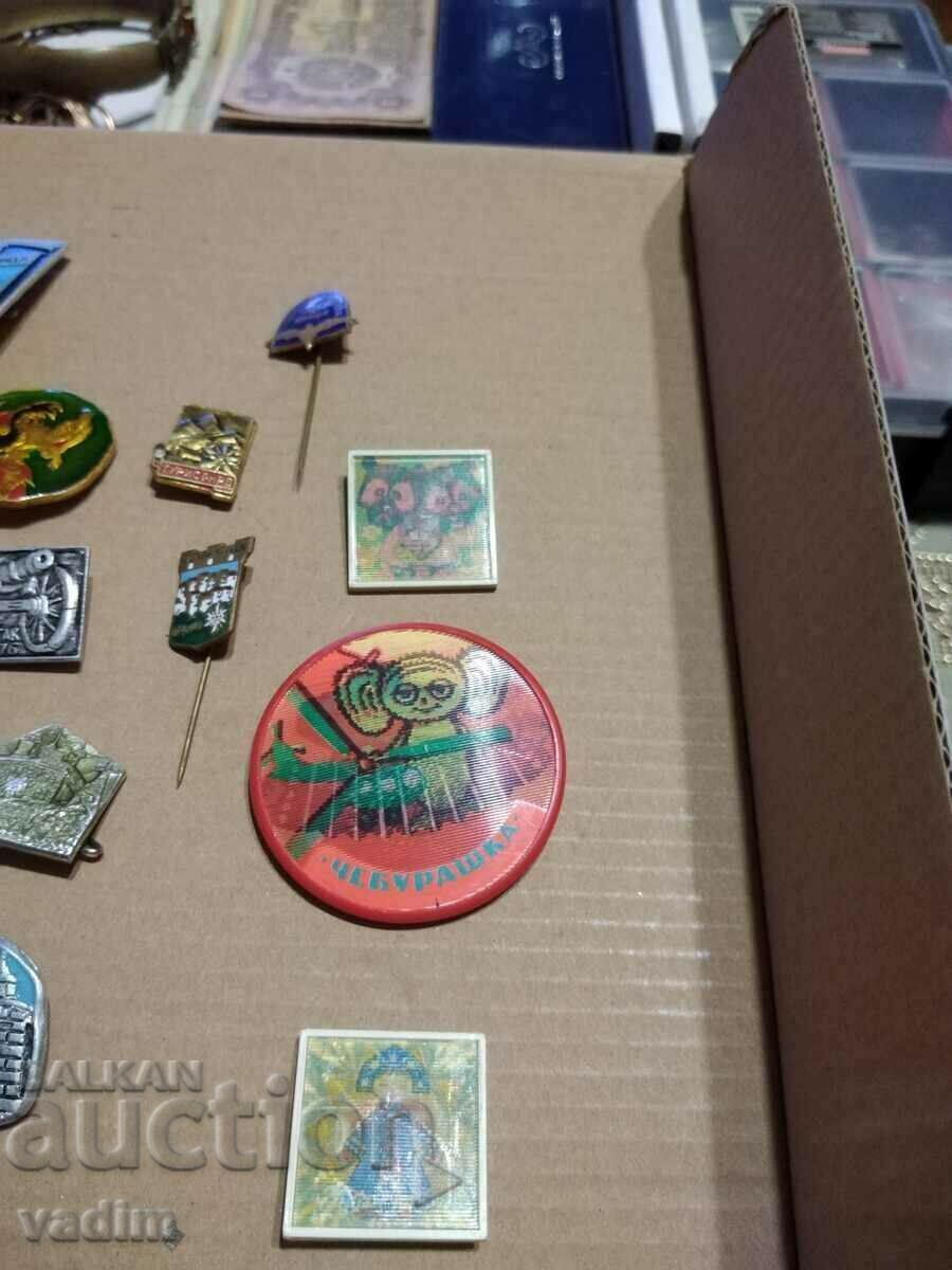 LOT OF BADGES 22 COUNT MISCELLANEOUS - 5 LOT OF BADGES 22 COUNT MISCELLANEOUS - 5