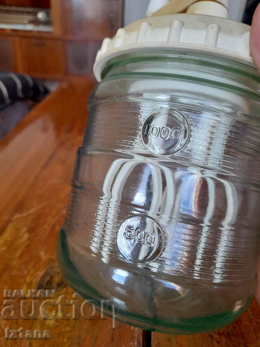 Auction Old hand mixer Auction Old hand mixer