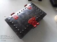 BEAUTIFUL AND SOLID METAL BOX FOR JEWELRY