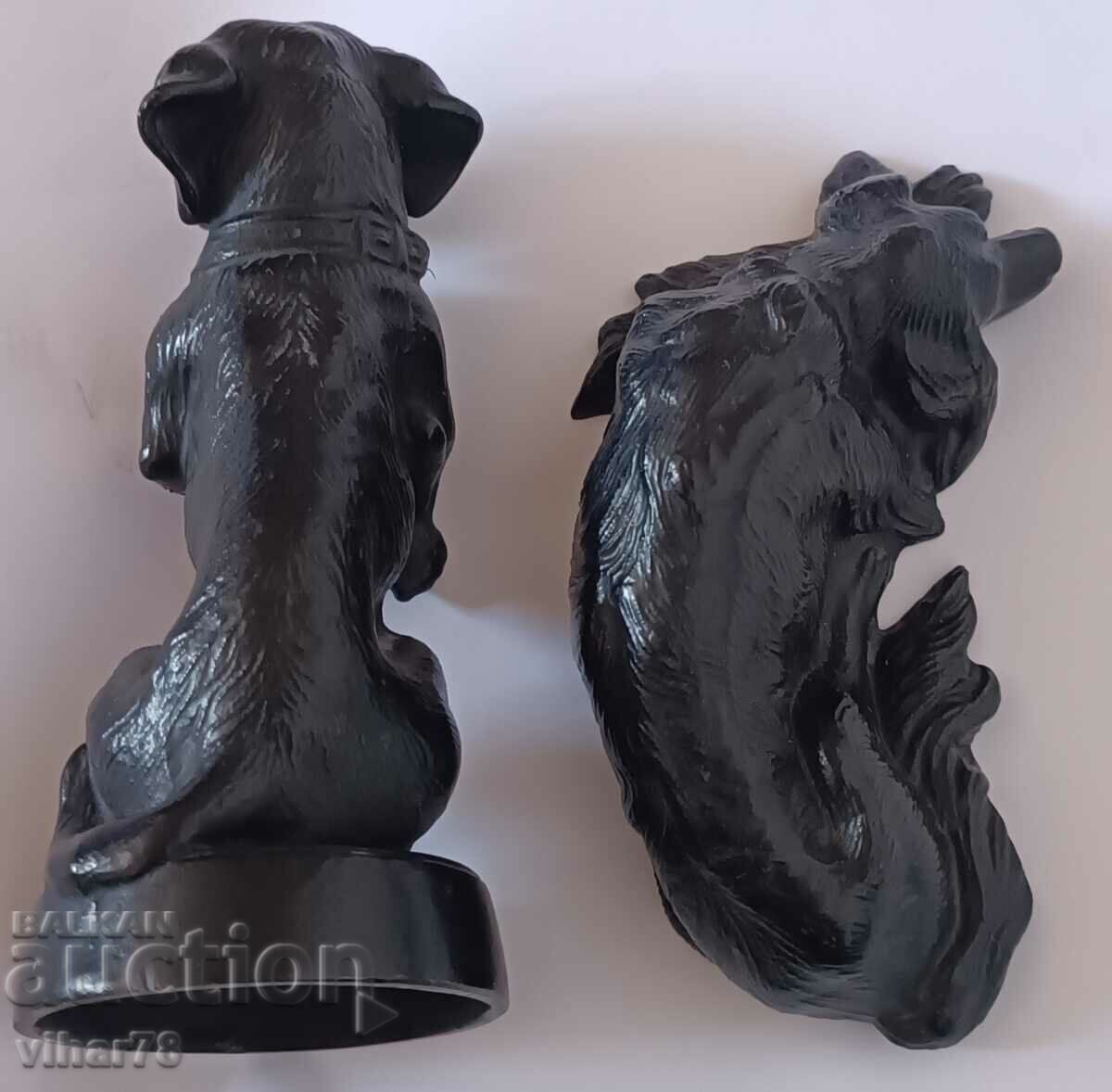 Delivery of Lot of two collectible cast iron dogs