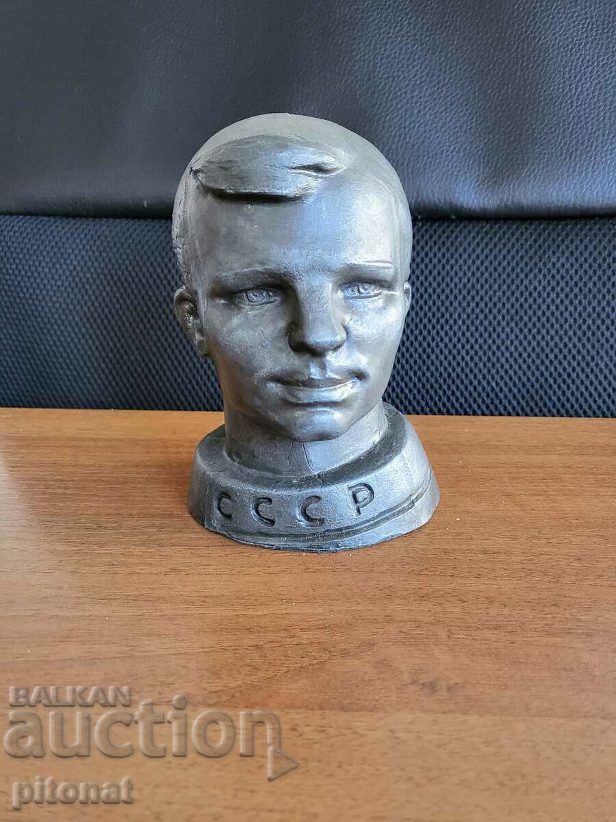 Бюст Гагарин СССР