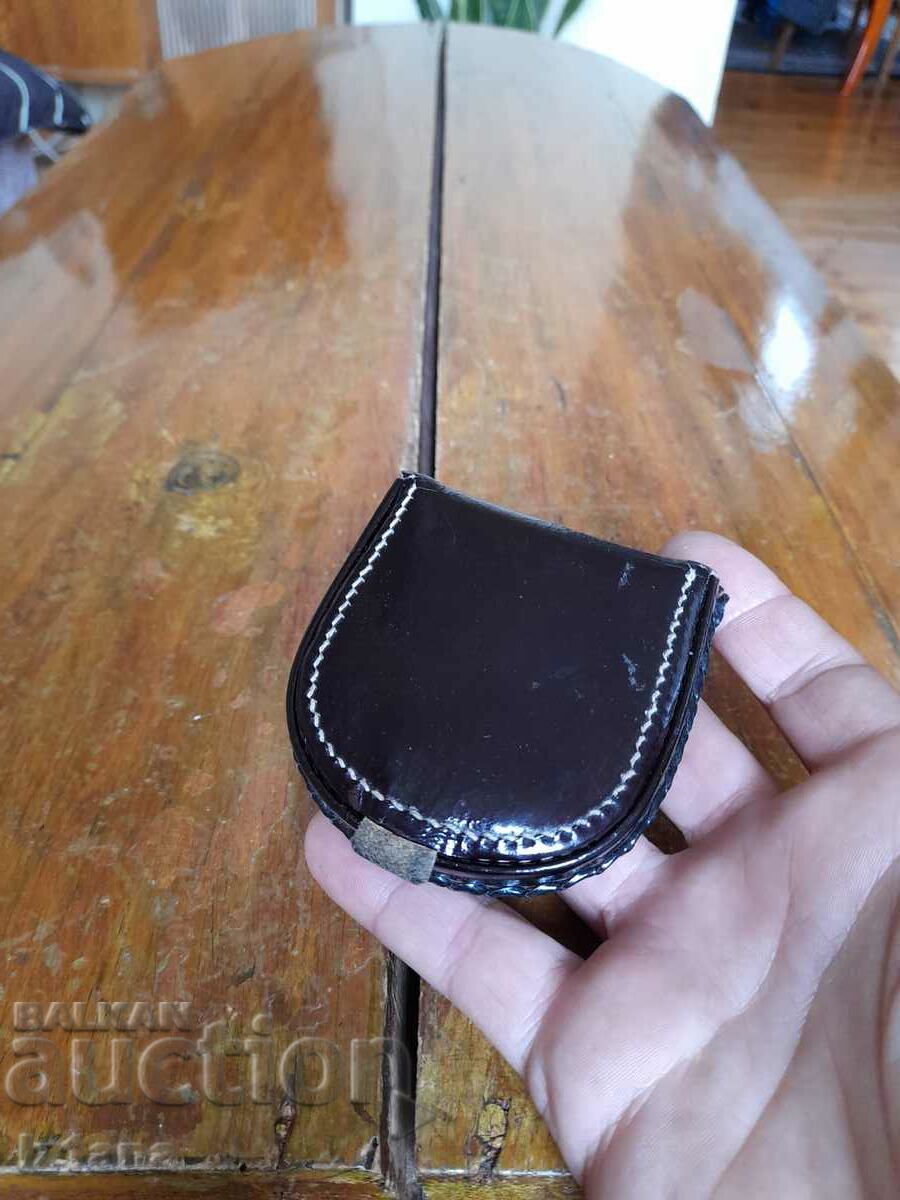 Auction  Old leather purse