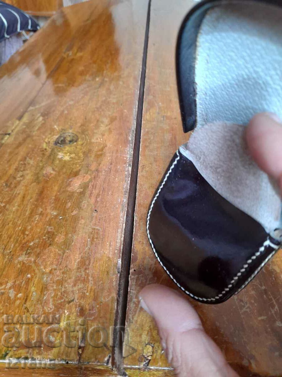 Old leather purse - 5