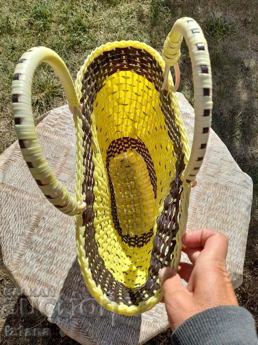 Delivery of Old woven bag Delivery of Old woven bag