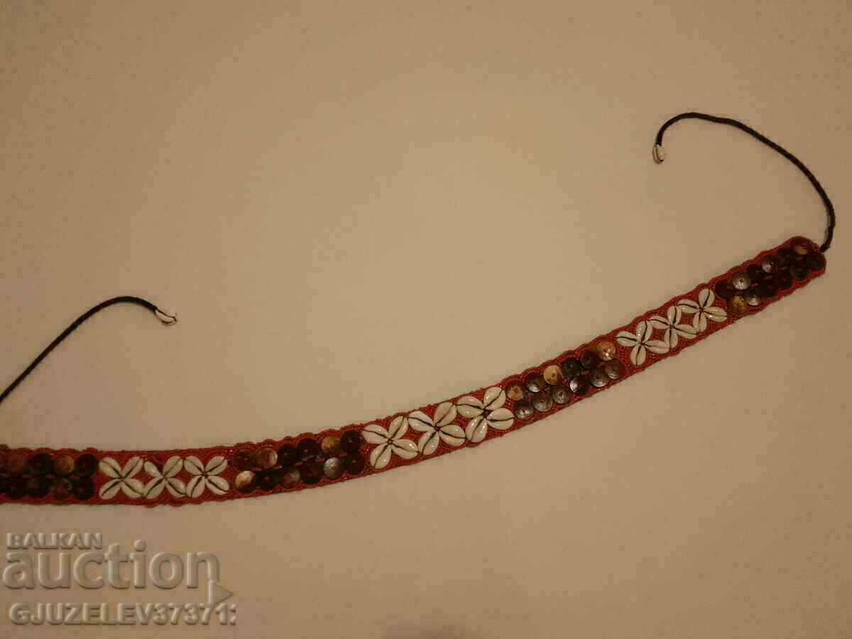 Auction Old belt with beads, shells, fashion accessory from Tibet Auction Old belt with beads, shells, fashion accessory from Tibet
