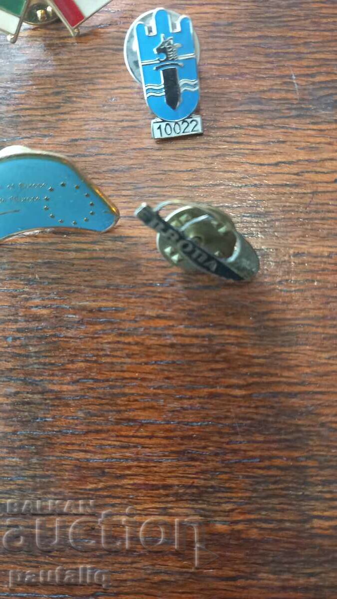 Auction LOT OF BADGES Auction LOT OF BADGES