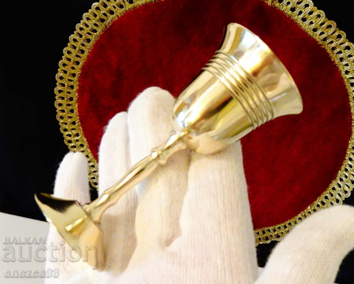 Pahar de bronz pentru brandy 10 cm. Pahar de bronz pentru brandy 10 cm.