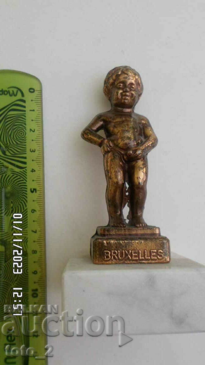 BRONZE SOUVENIR - BRUSSELS - BOY BRONZE SOUVENIR - BRUSSELS - BOY