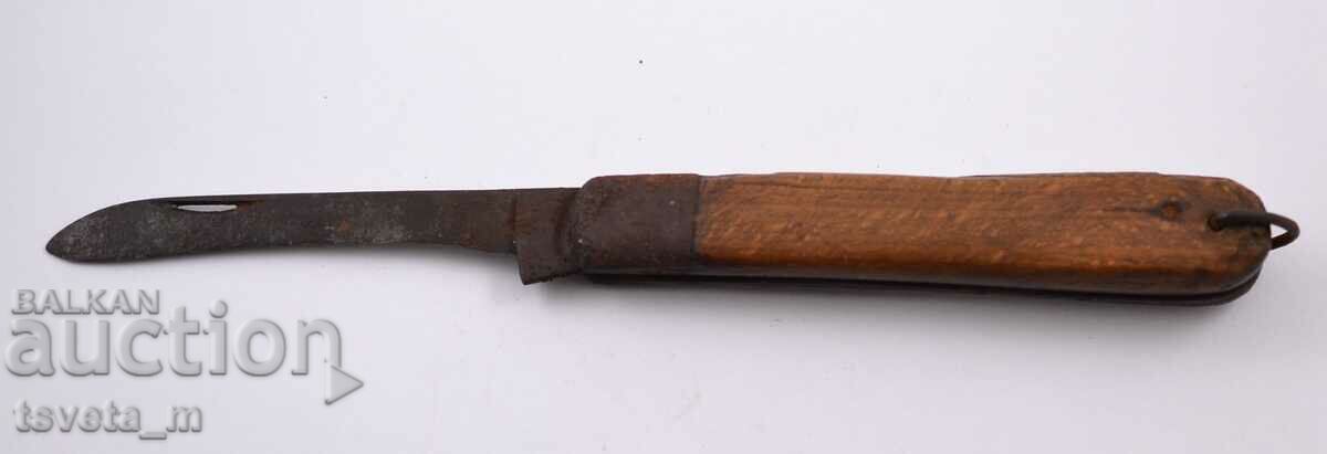 Auction  Antique pocket knife with wooden handle