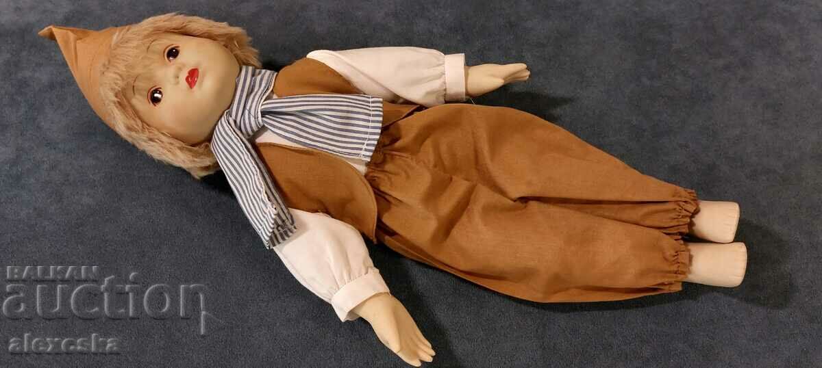 Delivery of Ethno doll - Greece