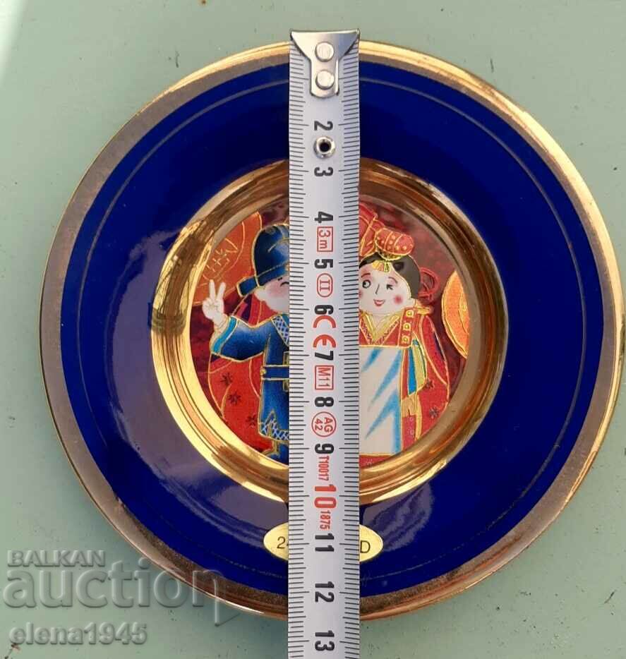 Auction  Decorative plate
