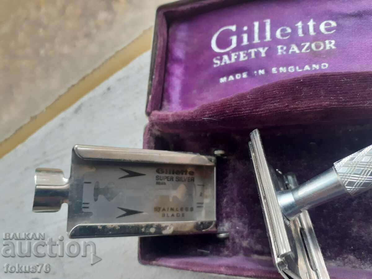 Auction  Old collectible Gillette razor original box