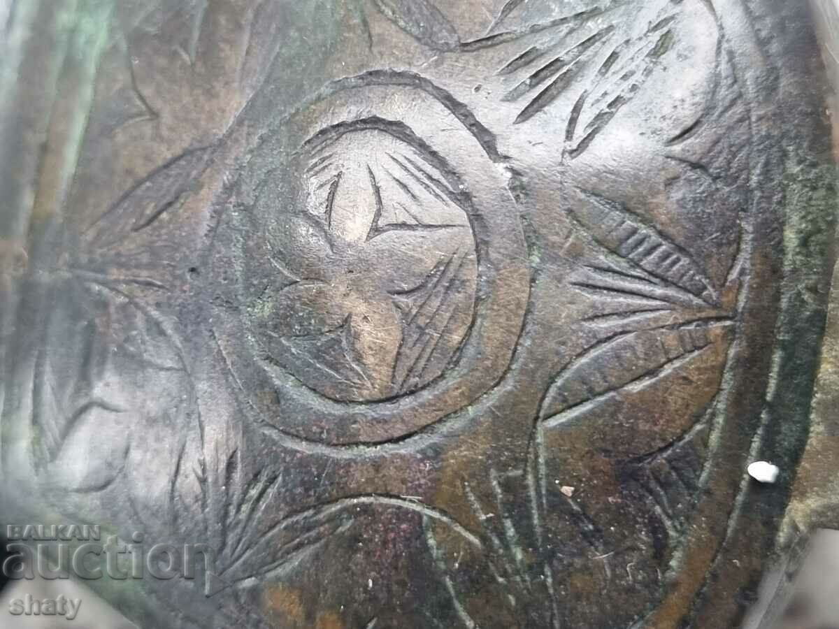 An old firecracker with price 170.00 BGN | € 86.92 An old firecracker with price 170.00 BGN | € 86.92