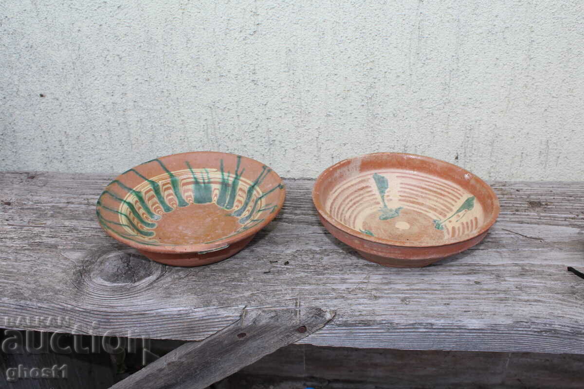Стари глинени чинии ръчна изработка