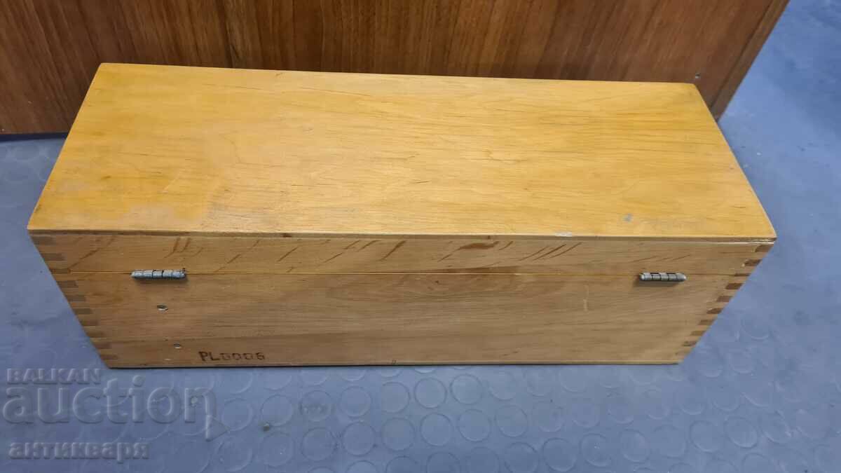 Ξύλινο κουτί με τιμή 15.00 BGN | € 7.67 Ξύλινο κουτί με τιμή 15.00 BGN | € 7.67