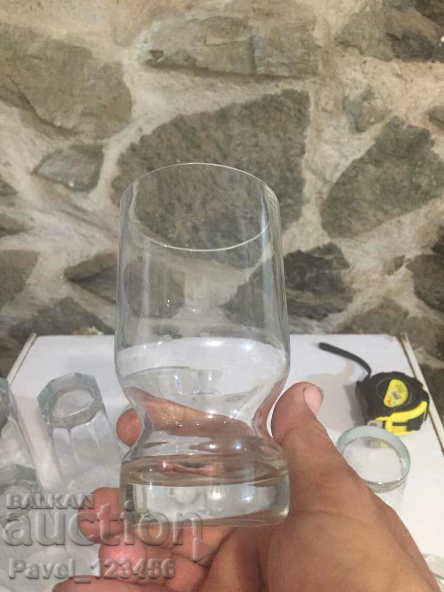 12 retro cups with price 29.99 BGN | € 15.33 12 retro cups with price 29.99 BGN | € 15.33