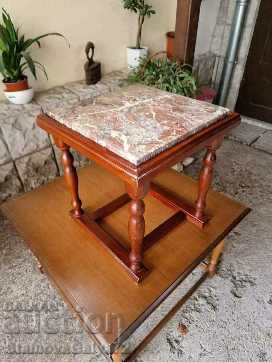 Παράδοση Υπέροχο τραπέζι σαλονιού από μασίφ ξύλο αντίκα με μαρμάρινη επιφάνεια