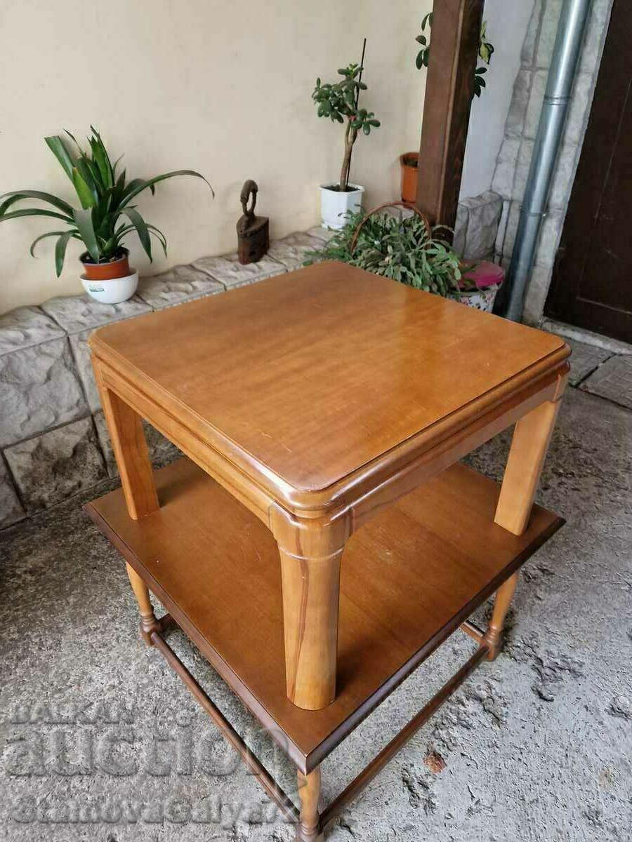 Licitație Măsuță de cafea suedeză antică grozavă