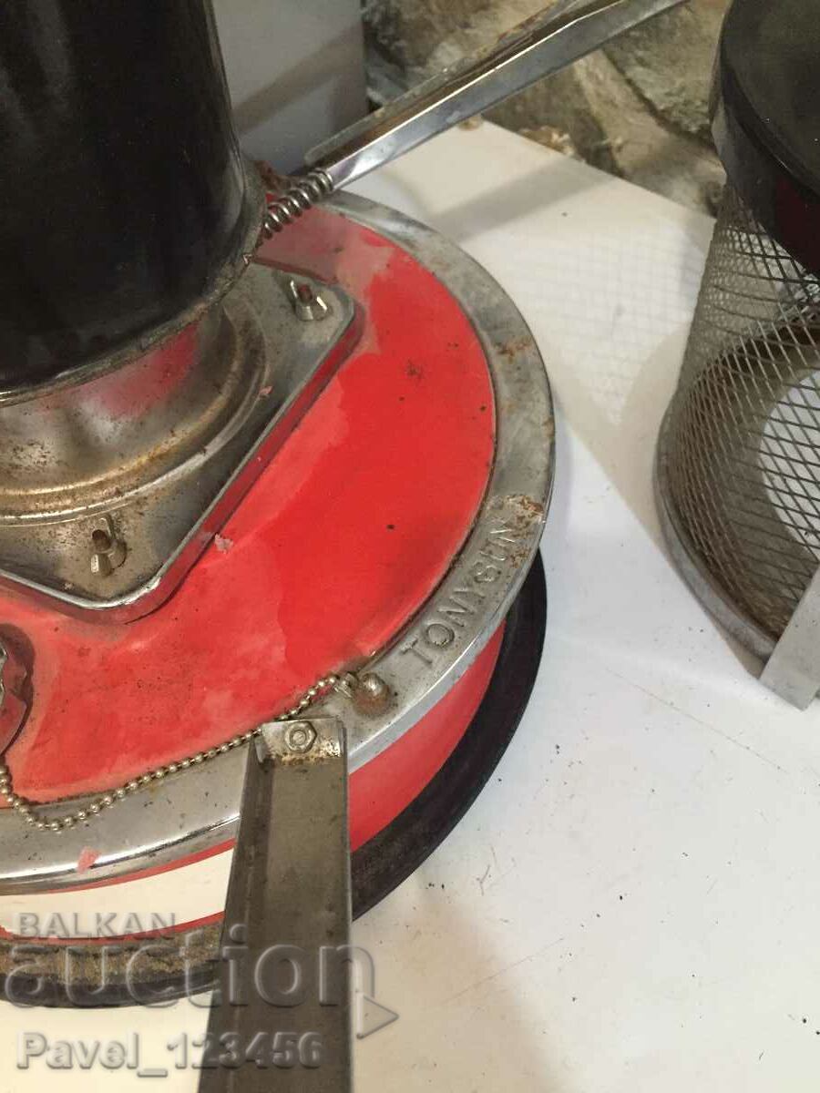 Auction  gas lamp maybe ???