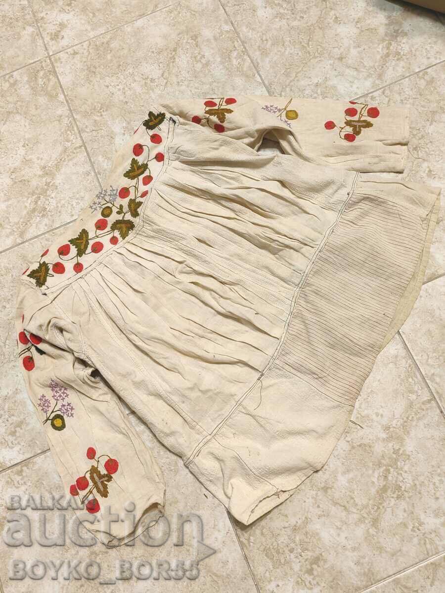 Delivery of Original Vintage Women's Shirt Dress from Folk Costume Delivery of Original Vintage Women's Shirt Dress from Folk Costume