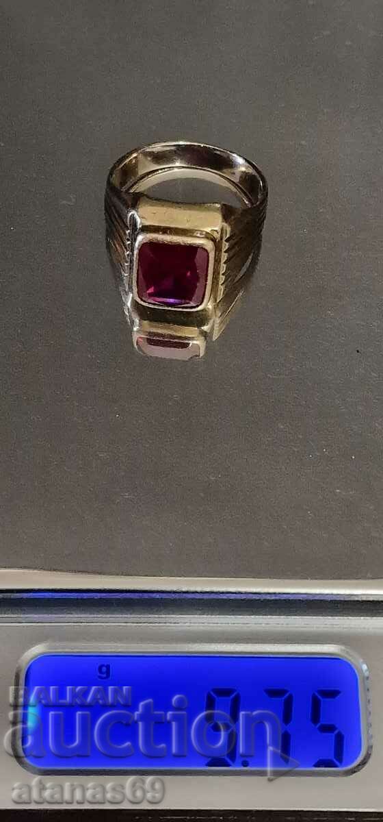 Men's gold ring with ruby