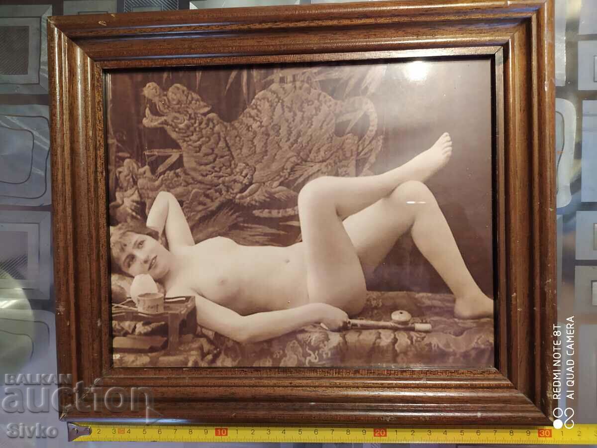 Photo erotica before 1944 with a frame
