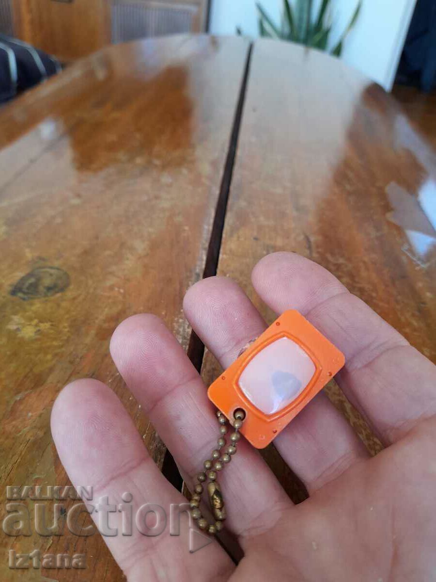 Vechiul Diaskop cu preț 35.00 BGN | € 17.90 Vechiul Diaskop cu preț 35.00 BGN | € 17.90