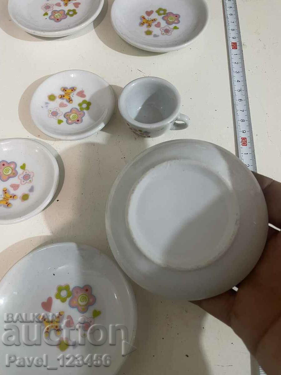 миниатюрни чашка и чинийки-Лот с цена 9.99 лв. | € 5.11 миниатюрни чашка и чинийки-Лот с цена 9.99 лв. | € 5.11