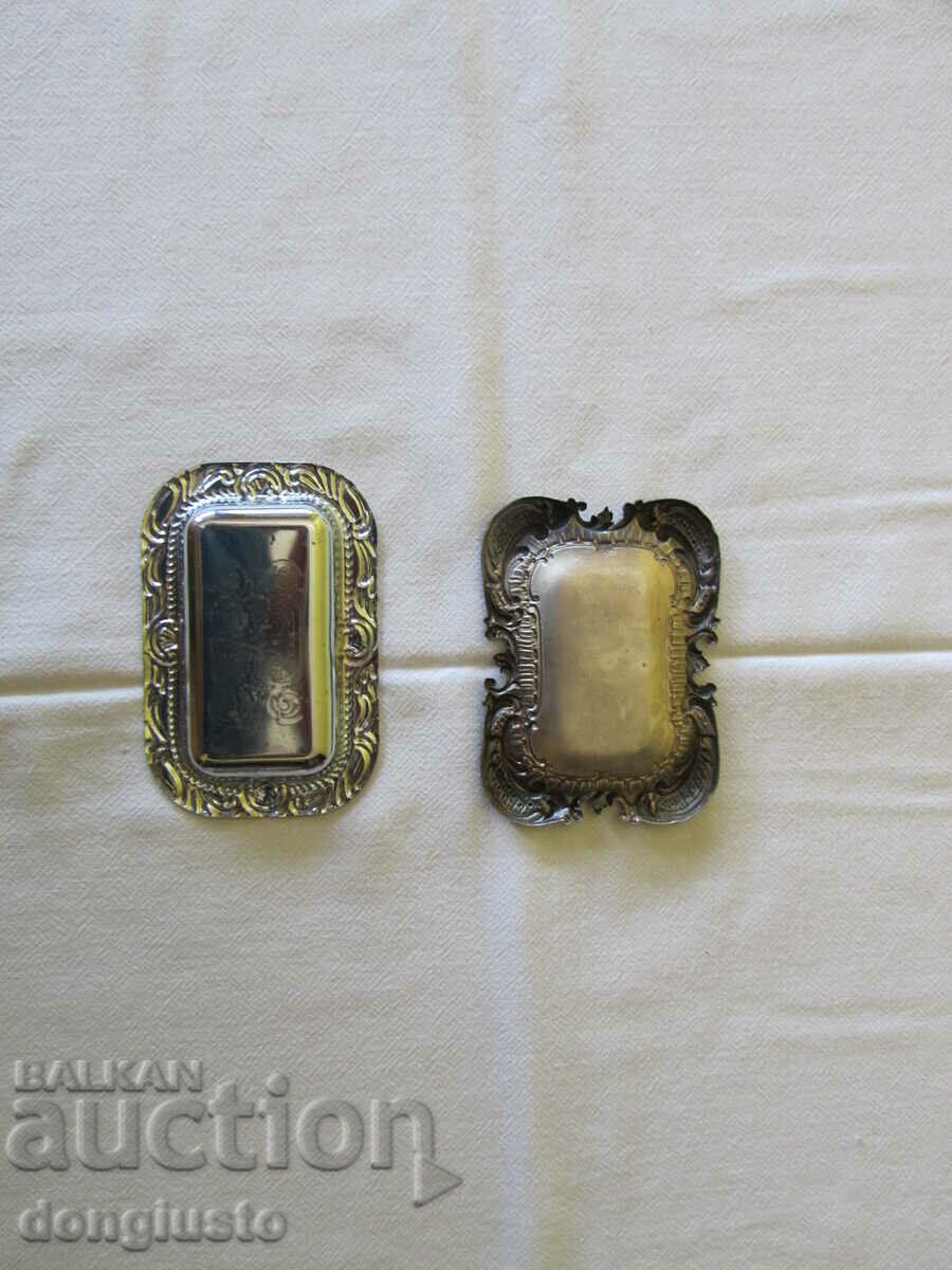 2 metal ashtrays with price 5.00 BGN | € 2.56 2 metal ashtrays with price 5.00 BGN | € 2.56