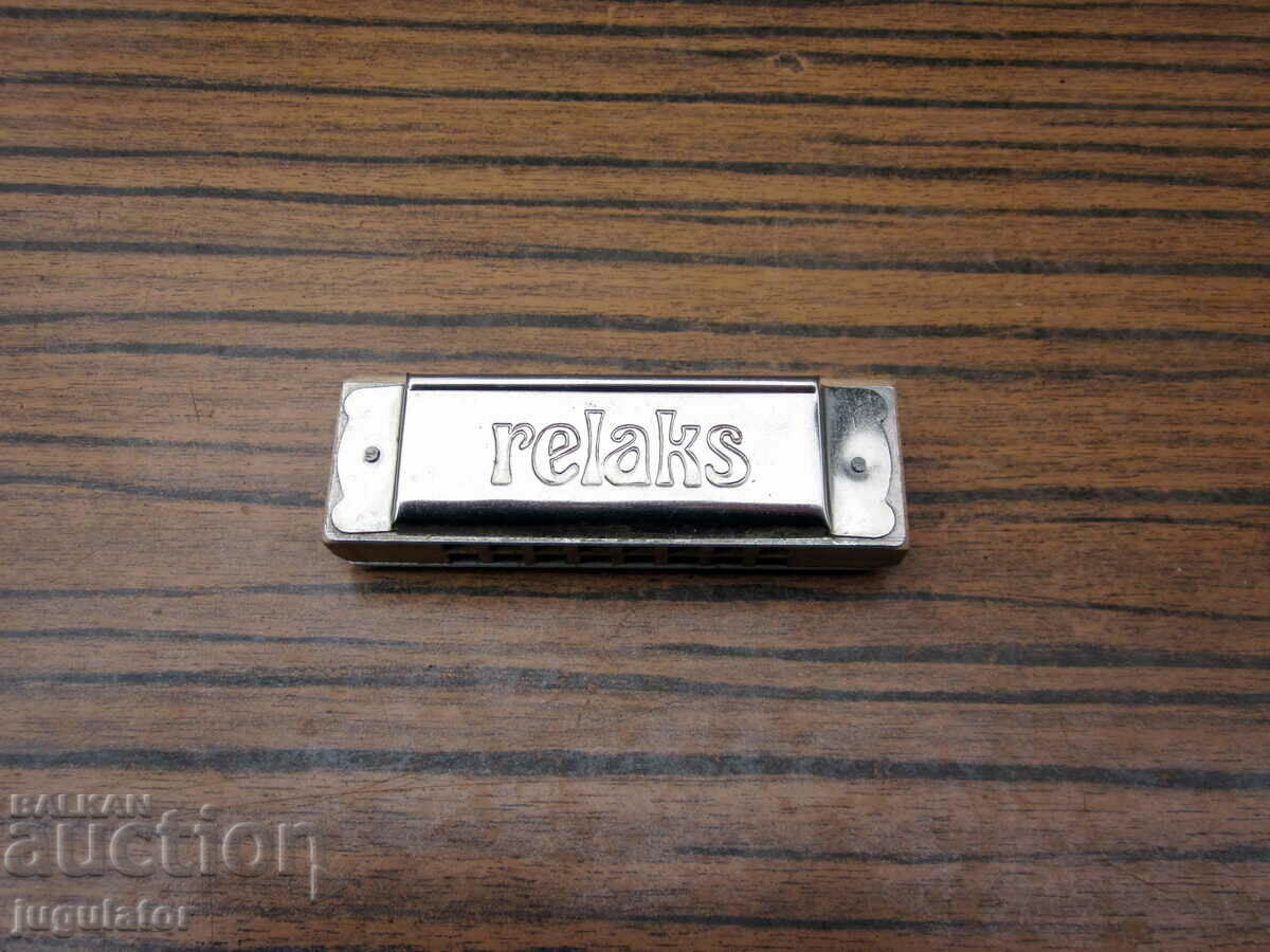 old Polish small harmonica melodia relaks with price 15.00 BGN | € 7.67 old Polish small harmonica melodia relaks with price 15.00 BGN | € 7.67