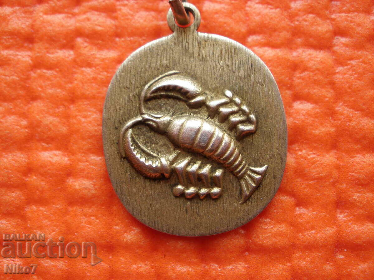 Auction Vintage Silver Zodiac Locket - "Cancer" Auction Vintage Silver Zodiac Locket - "Cancer"