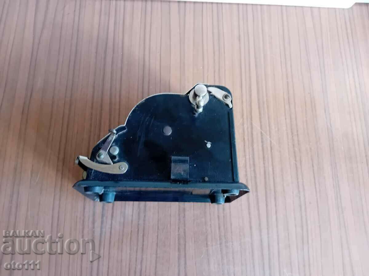 Delivery of OLD GERMAN RESULTA CALCULATOR - BS7 - WW2