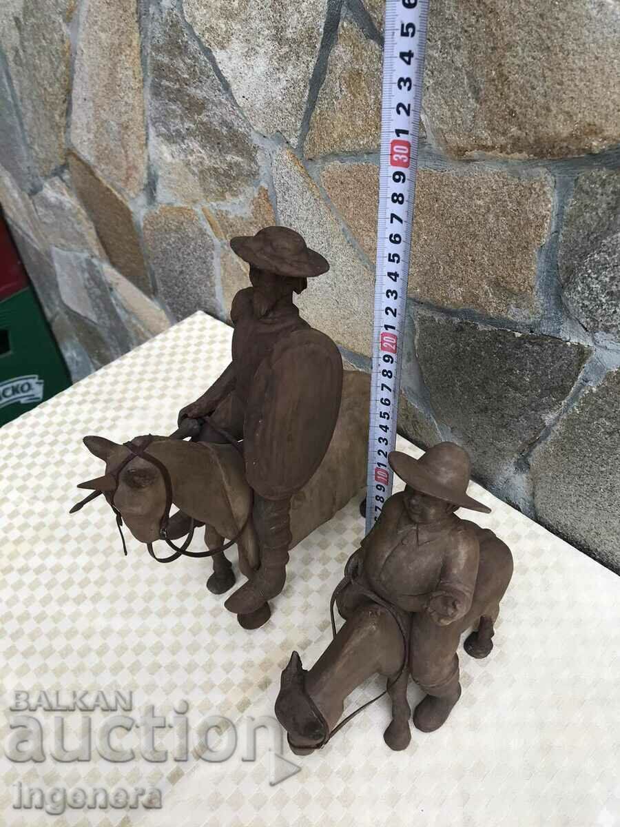 STATUETA DE LEMN DON QUIJOTE SI SANCHO PANSA DE LEMN cu preț 240.00 BGN | € 122.71