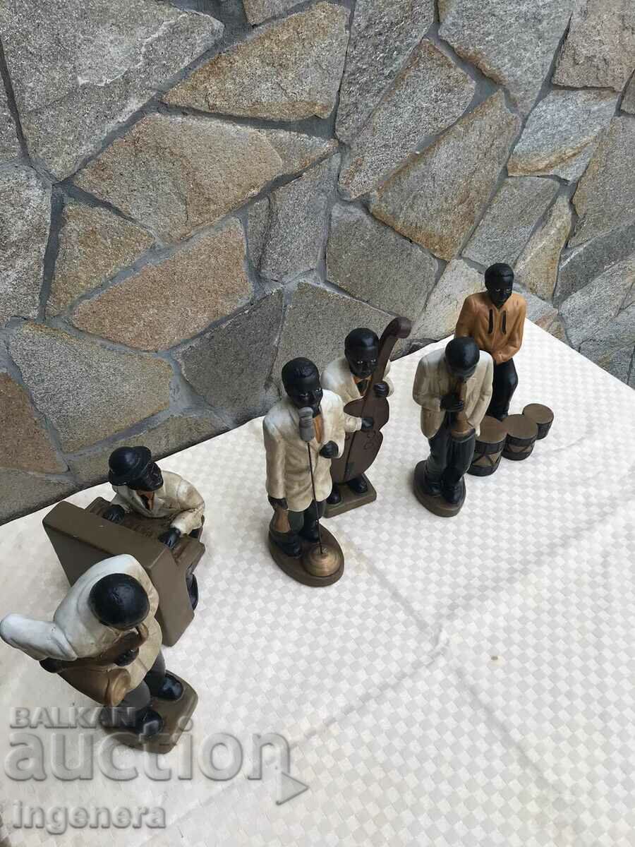 FIGURE CERAMIC PORCELAIN "ORCHESTRA" SET with price 240.00 BGN | € 122.71 FIGURE CERAMIC PORCELAIN "ORCHESTRA" SET with price 240.00 BGN | € 122.71