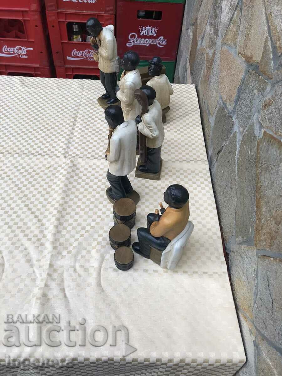 Delivery of FIGURE CERAMIC PORCELAIN "ORCHESTRA" SET Delivery of FIGURE CERAMIC PORCELAIN "ORCHESTRA" SET