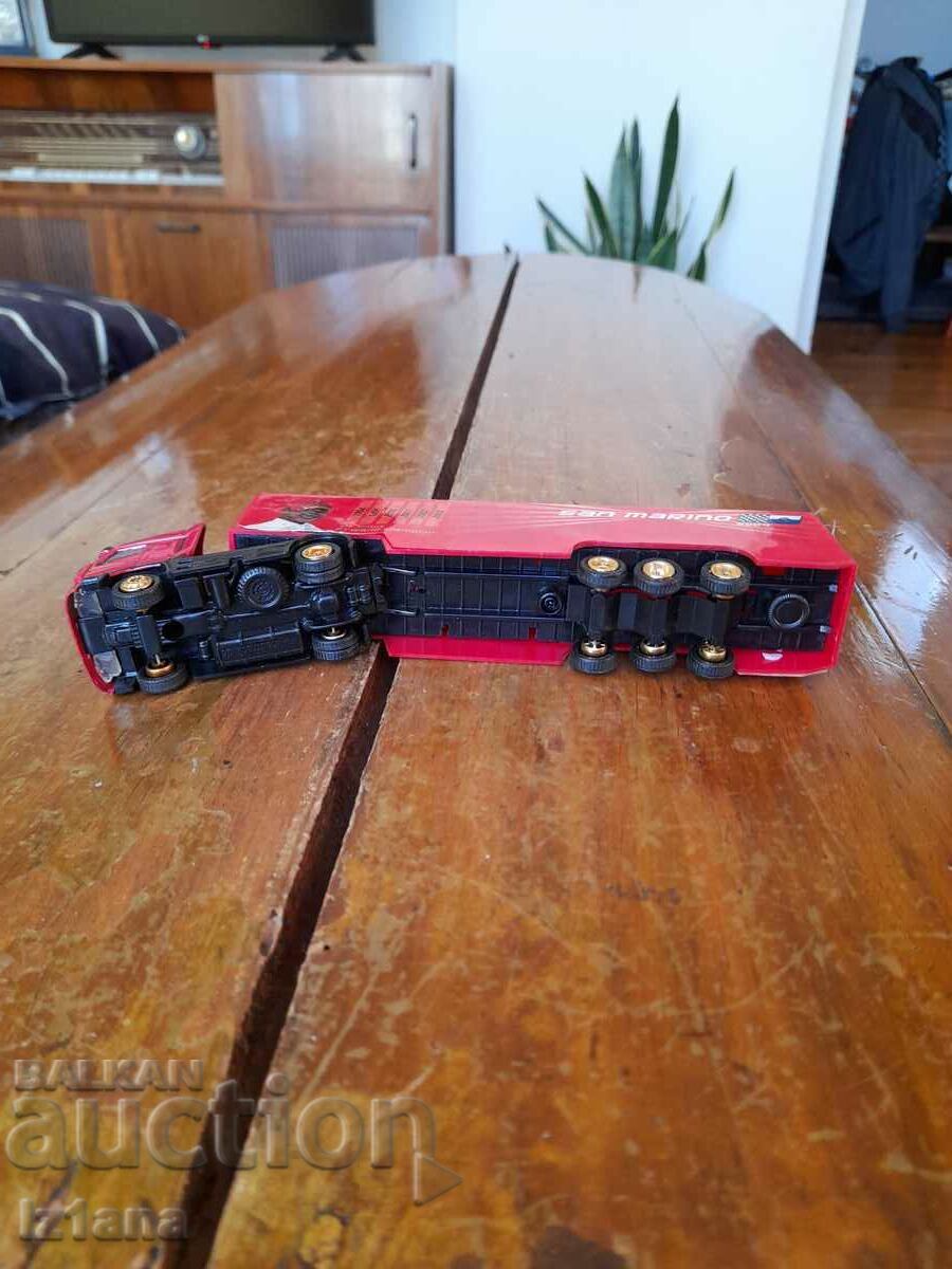 Old San Marino truck - 5 Old San Marino truck - 5