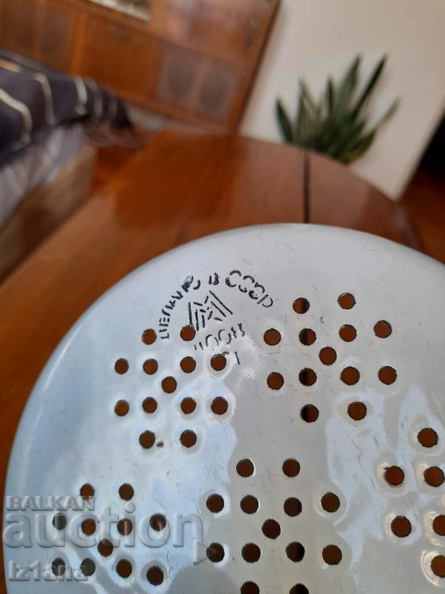Delivery of Old enameled strainer, colander Delivery of Old enameled strainer, colander