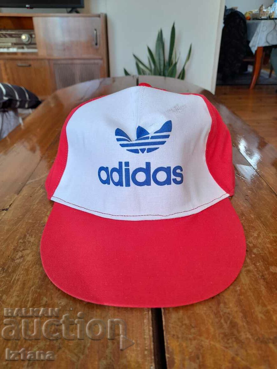 Παλιό καπέλο Adidas, Adidas