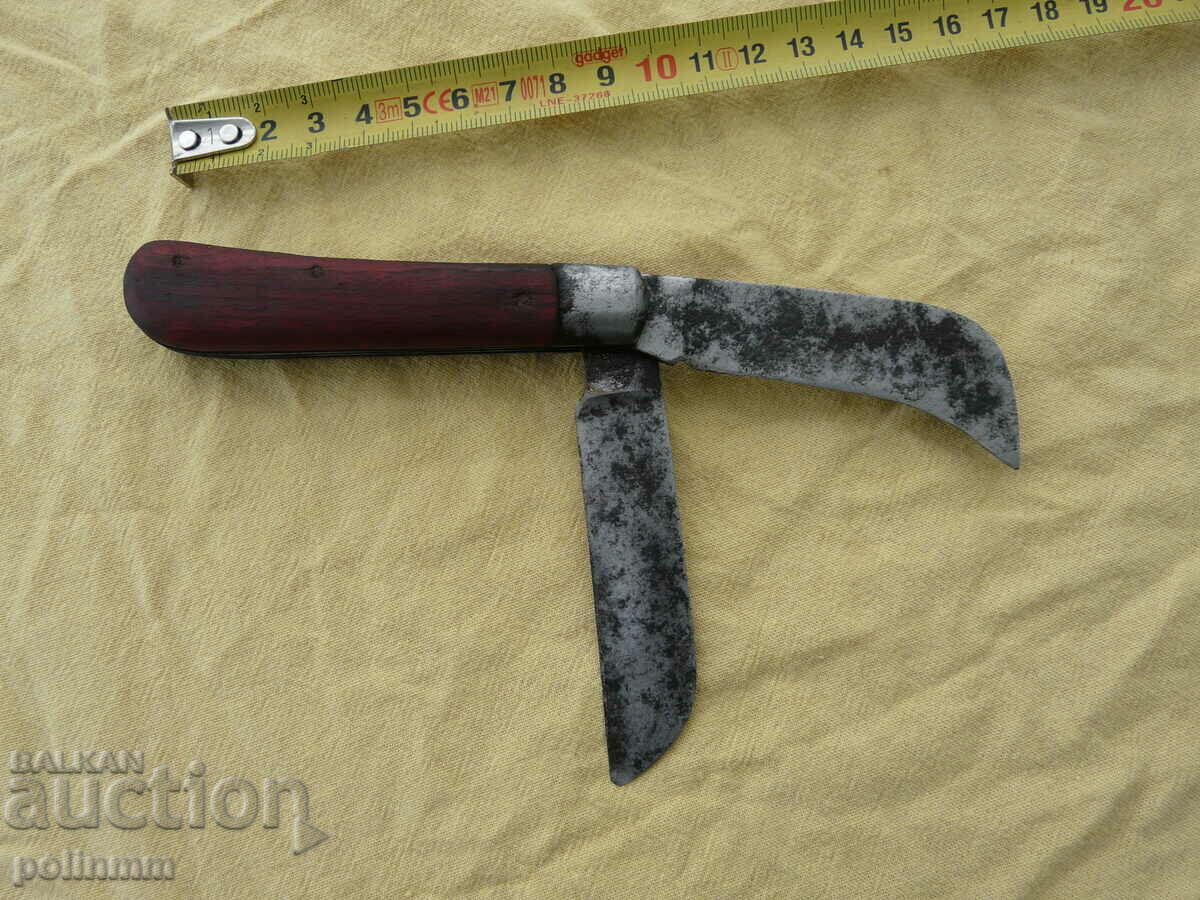 Old collector's knife - 128 with price 50.00 BGN | € 25.56 Old collector's knife - 128 with price 50.00 BGN | € 25.56