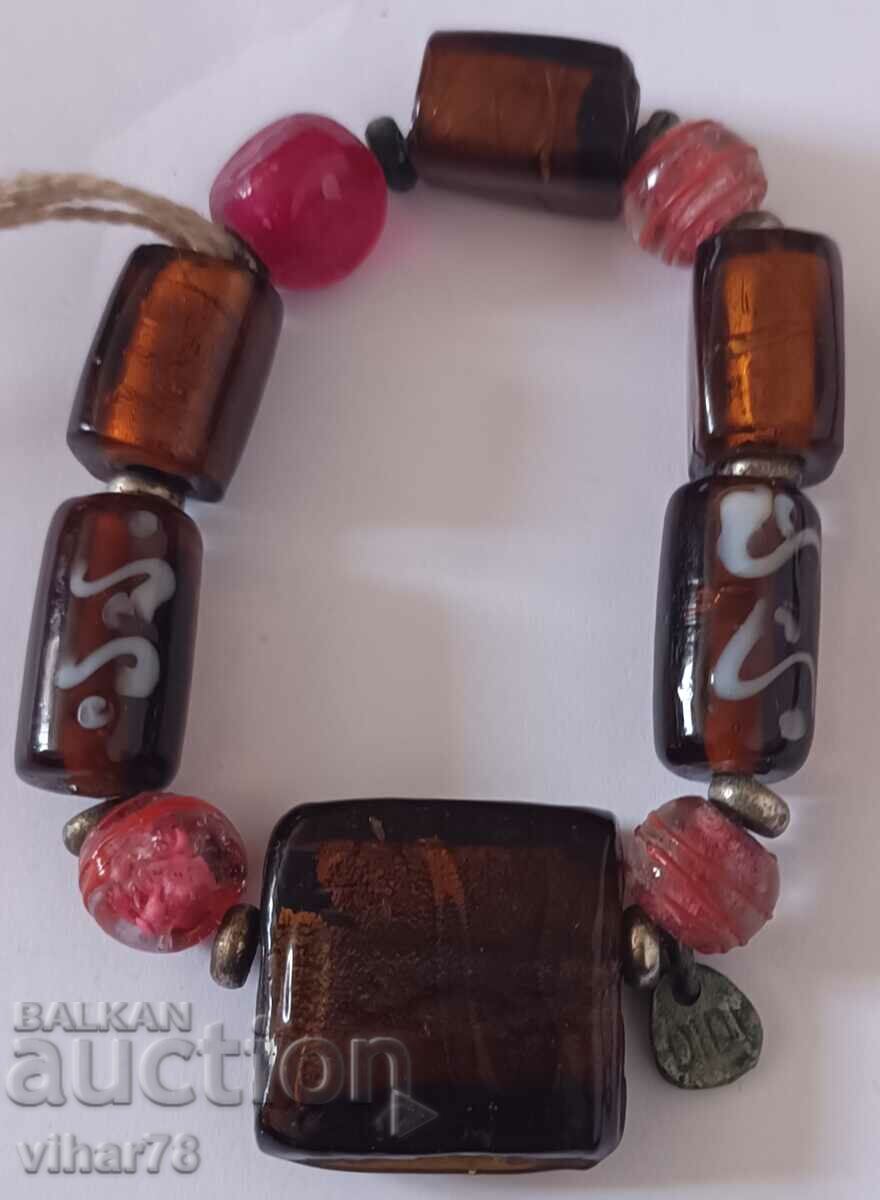 Delivery of Bracelet Delivery of Bracelet